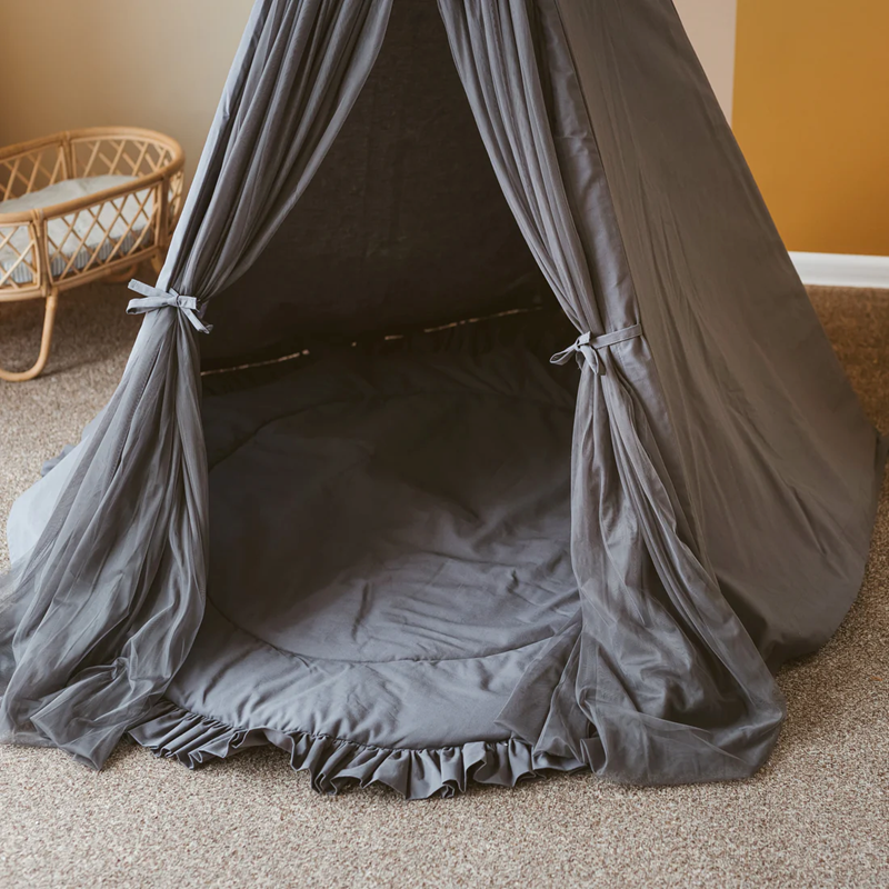 Tapis de jeu bordure à volants gris