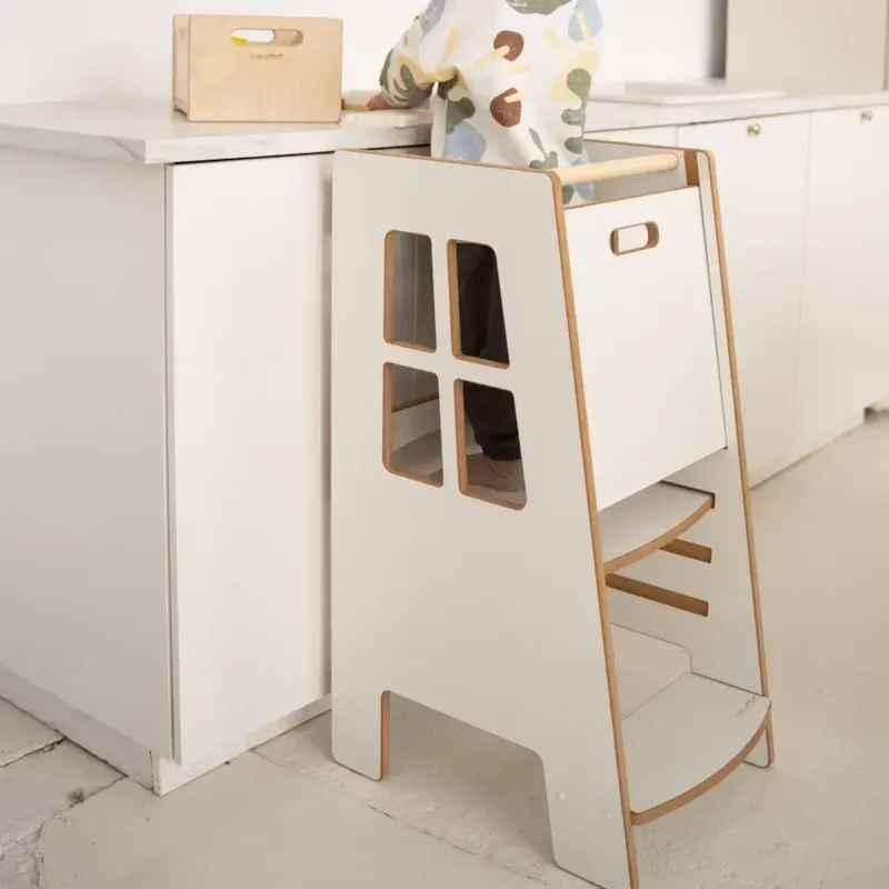 Tour d'apprentissage montessori pour enfant en bois blanc (Tupti.wood) - Couverture