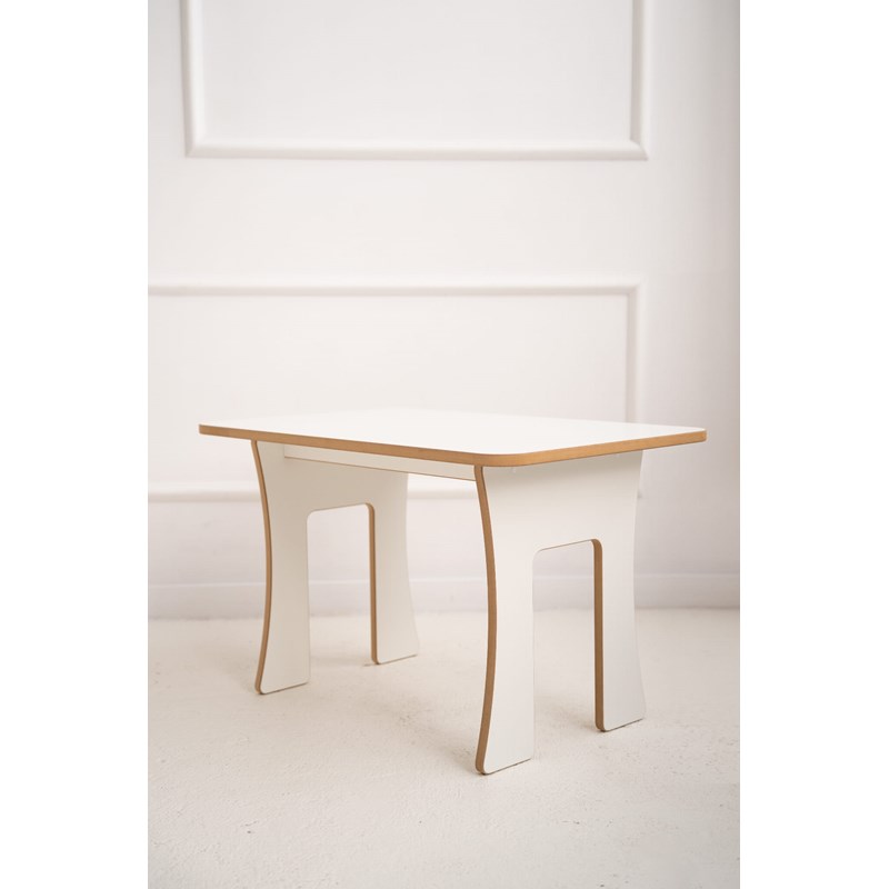 Table pour enfant blanc