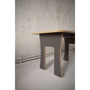 Table pour enfant gris