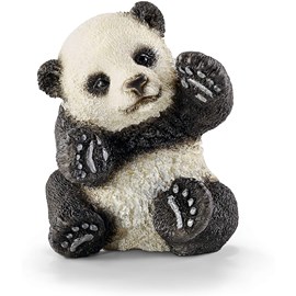 Bébé panda jouant