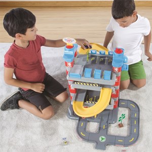 Park garage avec 4 niveaux