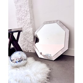 Igor, le miroir en métal brossé n°667