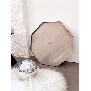 Igor, le miroir en métal brossé n°667