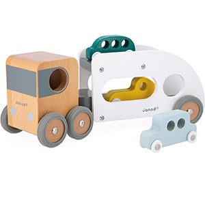 Camion porte-autos en bois