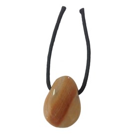 Pendentif percé en pierre de lune