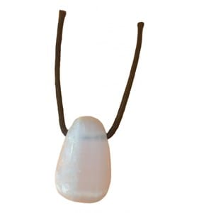 Pendentif percé en sélénte