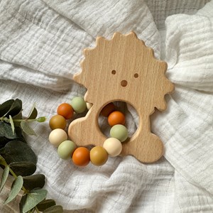 Hochet bois et silicone lion