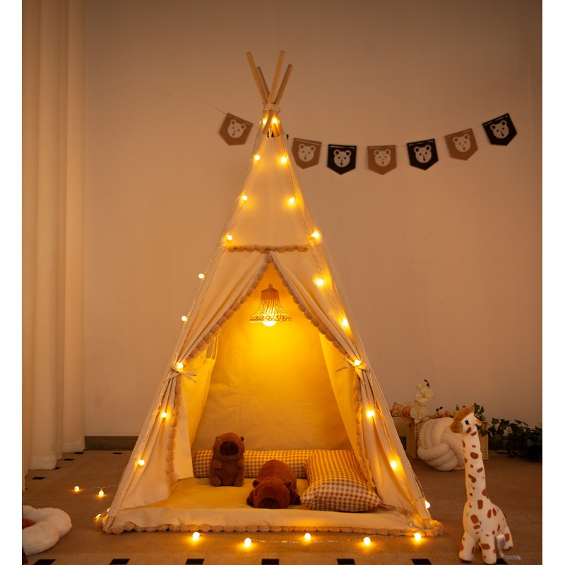 Tipi avec pompons pour enfant