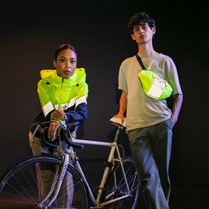 Coupe-vent imperméable bleu marine-jaune S