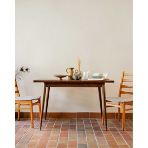 Karla, la table à manger en bois n°316