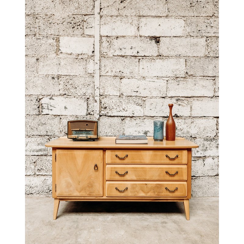 Gustave, le meuble de rangement n°264