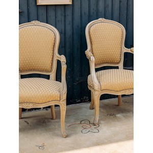 Paire de fauteuils cabriolet n°104