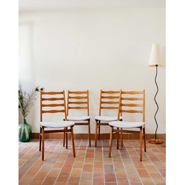 Alma, le lot de 4 chaises en bois n°455
