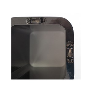 Etagere mur cubes bouteilles de vin noir