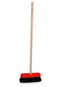 Balai rouge et noir 70 cm