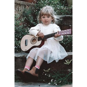 Guitare en bois naturel