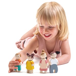 Famille de poupées the leaf