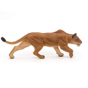 Figurine lionne chassant
