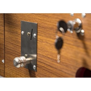 Baby foot de bar en bois foncé catenacci