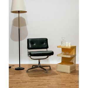 Diana, la chaise eames en cuir n°402