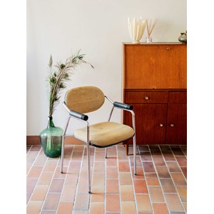 Jakob, le fauteuil en métal n°462