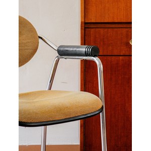 Jakob, le fauteuil en métal n°462