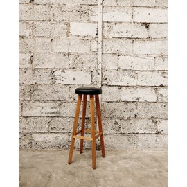 Axel, le tabouret en frêne n°456