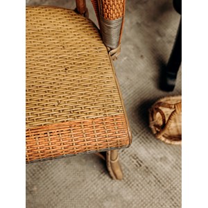 Alma, la chaise en rotin colorée n°442