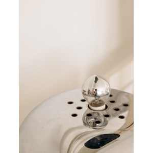 Julia, la lampe à poser en chrome n°354