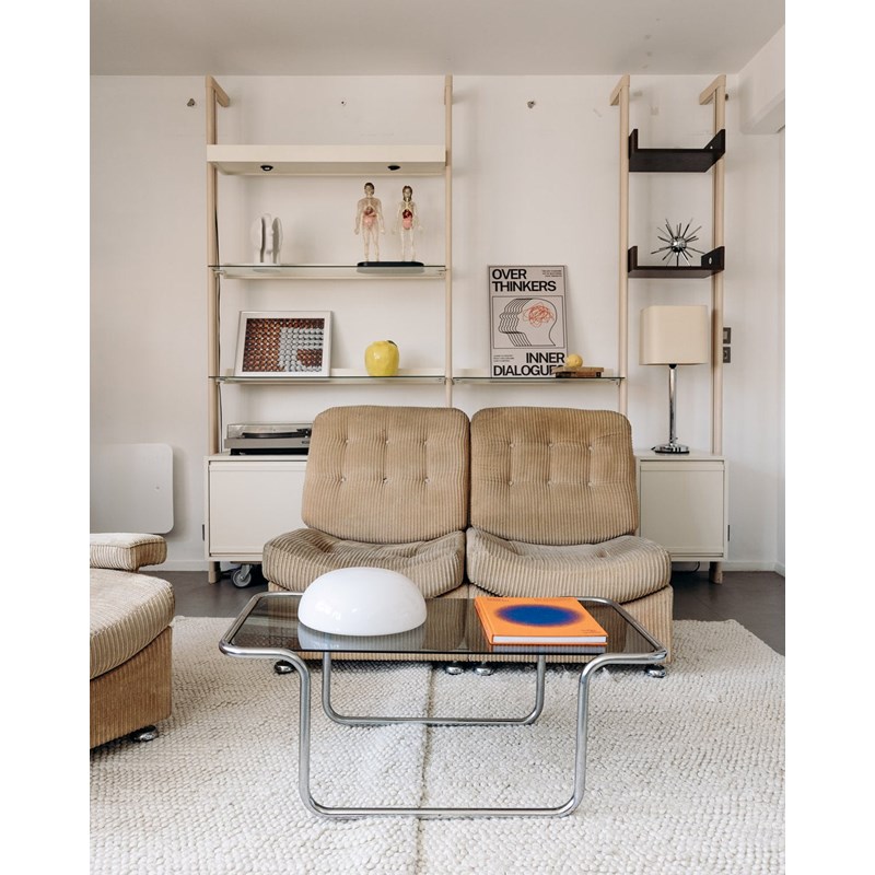 Paire de chauffeuses beige n°48