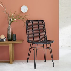 Lot 2 chaises rotin noires pieds métal