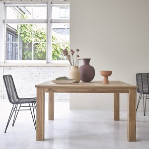 Table carré en teck 6 à 8 pers