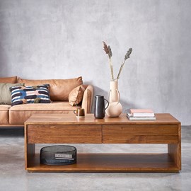 Table basse en bois finition noyer