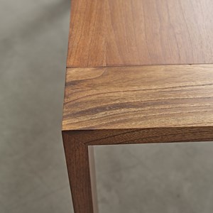 Table finition noyer 8 à 10 pers