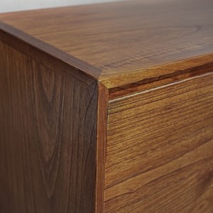 Commode finition noyer 3tiroirs 2portes