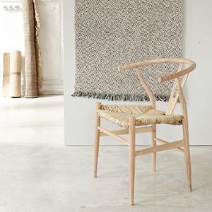 Chaise en bois de mindi assise tissée