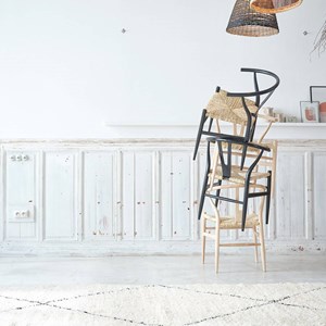 Chaise en bois de mindi assise tissée