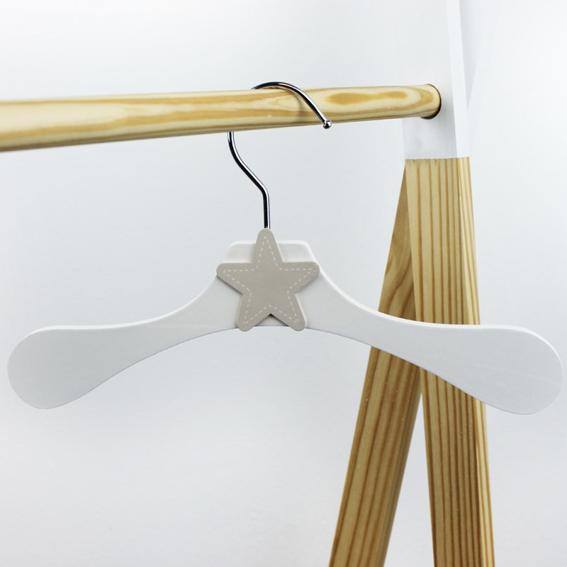 Lot de 10 cintres pour enfant