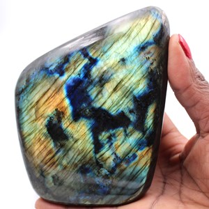 Labradorite 895gr 110mm de madagascar