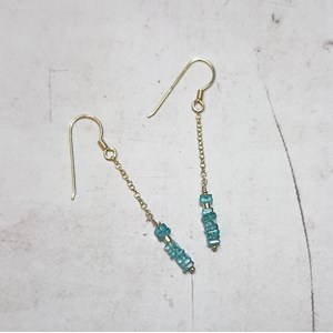 Boucles d'oreilles apatite bleue