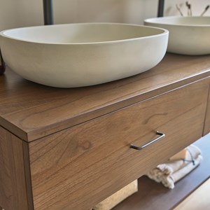 Meuble de salle de bain en bois de mindi