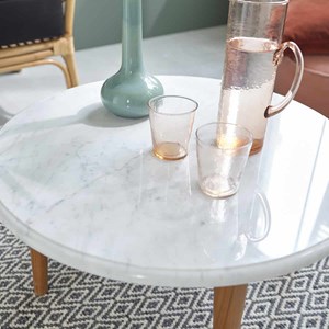 Table basse ronde marbre blanc et teck