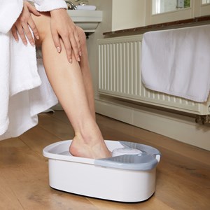 Bain de pieds massage par bouillonnement