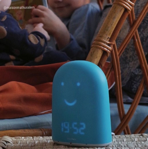 UrbanHello REMI - Réveil Enfant Jour Nuit éducatif et Suivi du Sommeil -  Babyphone Audio avec alertes de Bruit 5-en-1 - Veilleuse - Enceinte  Bluetooth