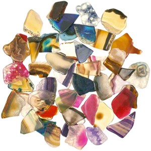 Fragments polis d'agate colorée