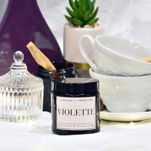 Bougie parfumée violette 90g