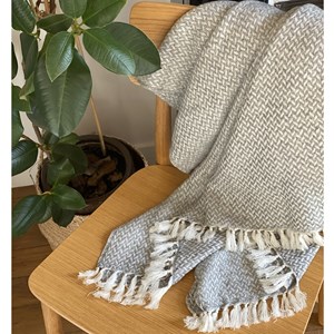 Plaid cachemire et laine gris souris