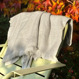 Plaid cachemire et laine gris argent