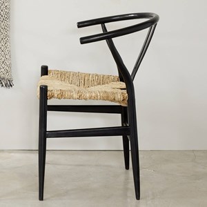 Chaise en mindi assise tissée noire